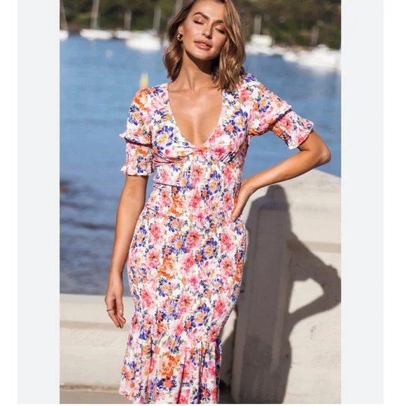 esperanza floral puff sleeve midi dress Esperanza Floral Back Cutout Midi Dress (Women)